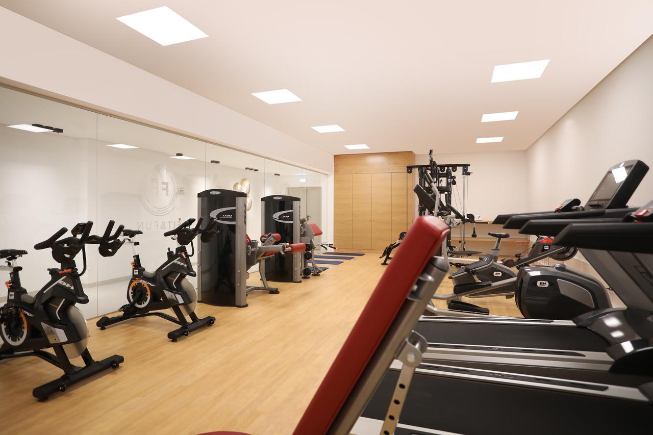 Iberostar Selection Lisboa Hotel Luaran gambar The gym at the hotel